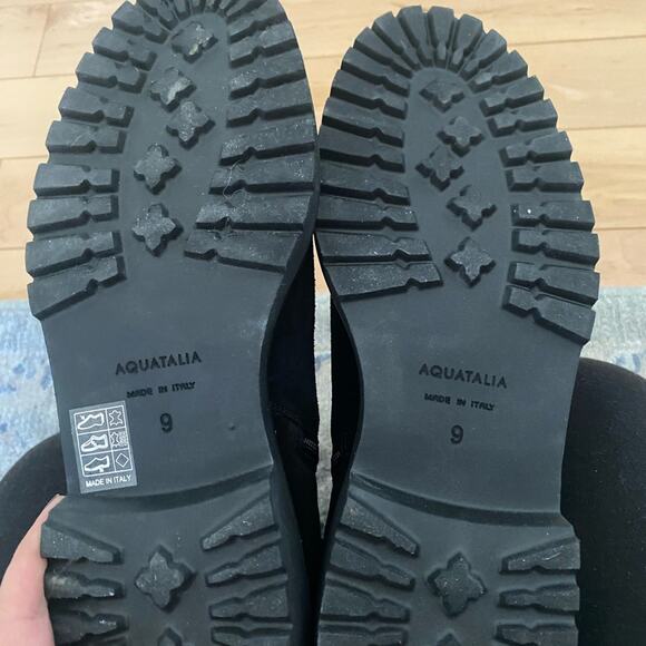NWOB Aquatalia Suede Boots Size 9 - Picture 7 of 7